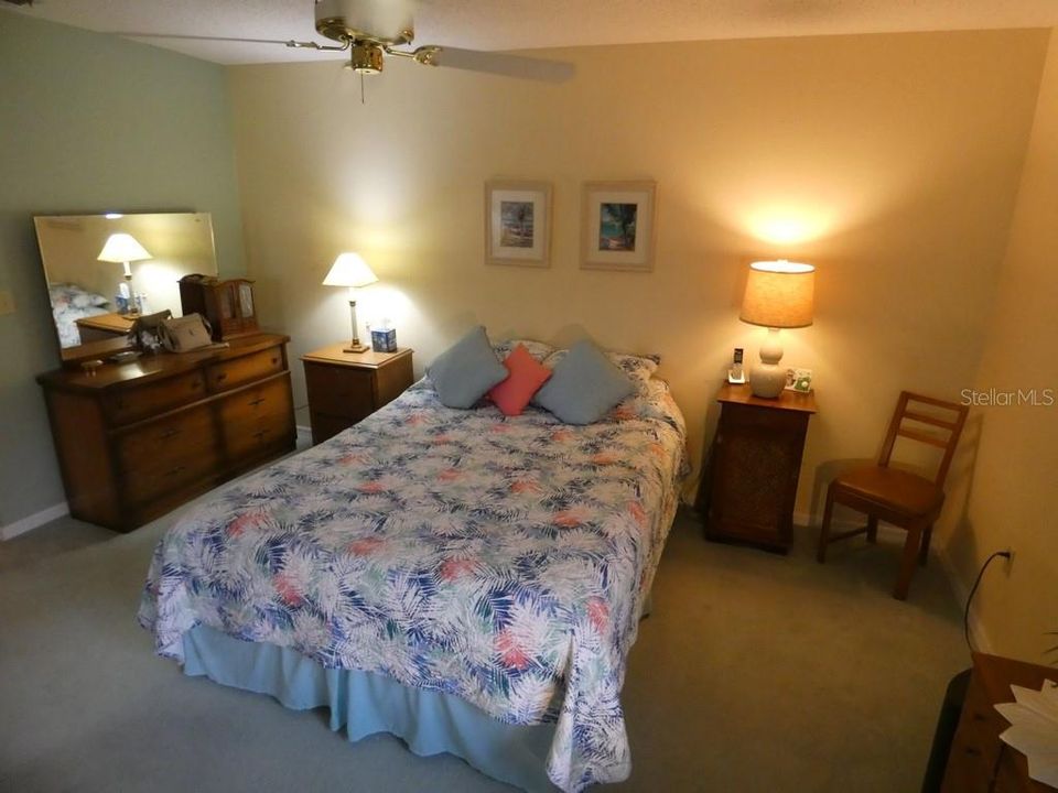 Activo con contrato: $89,900 (2 camas, 2 baños, 1123 Pies cuadrados)