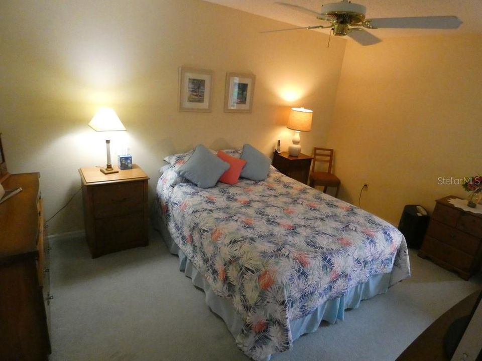 Activo con contrato: $89,900 (2 camas, 2 baños, 1123 Pies cuadrados)