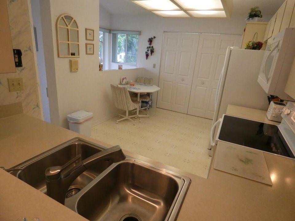 Activo con contrato: $89,900 (2 camas, 2 baños, 1123 Pies cuadrados)