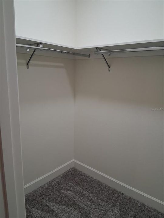 合同活跃: $339,000 (3 贝兹, 2 浴室, 1725 平方英尺)