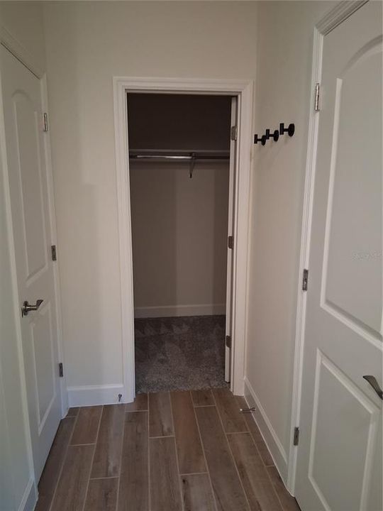 合同活跃: $339,000 (3 贝兹, 2 浴室, 1725 平方英尺)