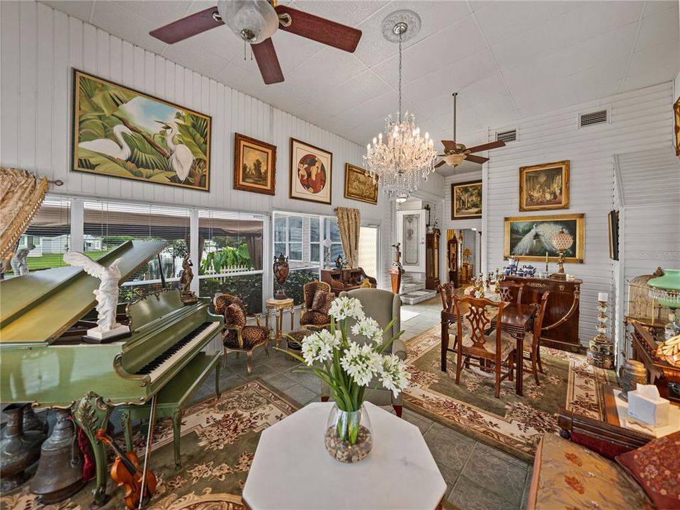 待售: $285,000 (2 贝兹, 2 浴室, 1604 平方英尺)