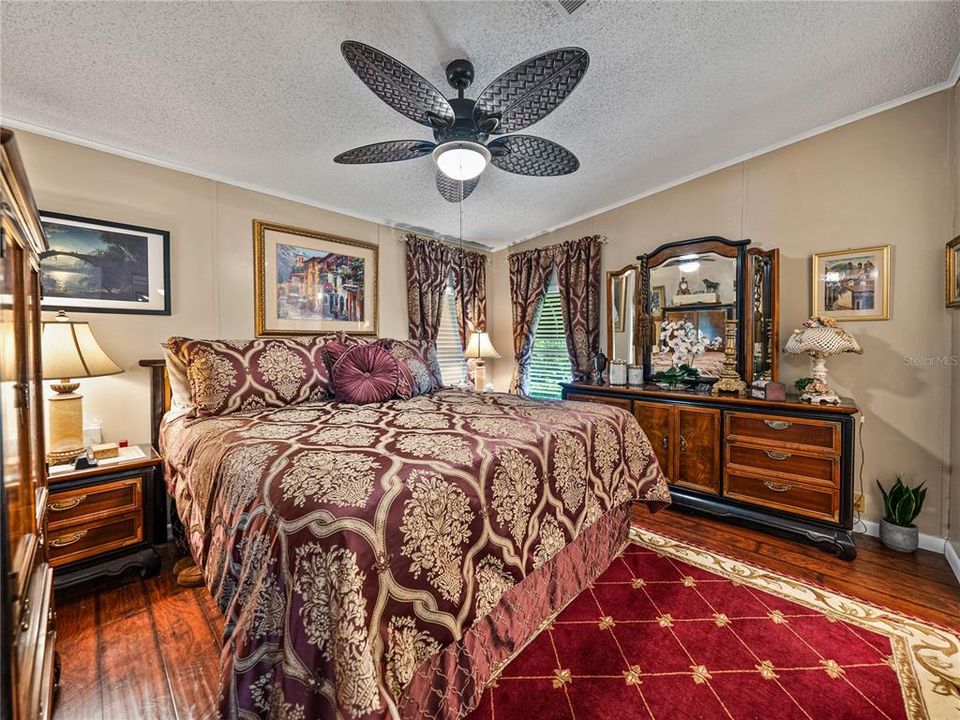 待售: $285,000 (2 贝兹, 2 浴室, 1604 平方英尺)