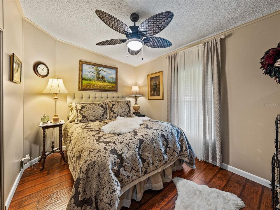 待售: $285,000 (2 贝兹, 2 浴室, 1604 平方英尺)