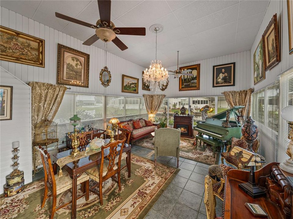 待售: $285,000 (2 贝兹, 2 浴室, 1604 平方英尺)