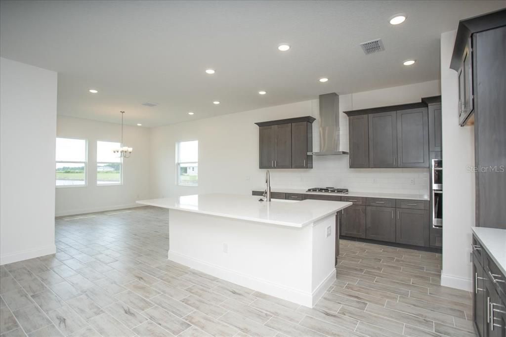 For Sale: $721,495 (4 beds, 3 baths, 3162 Square Feet)