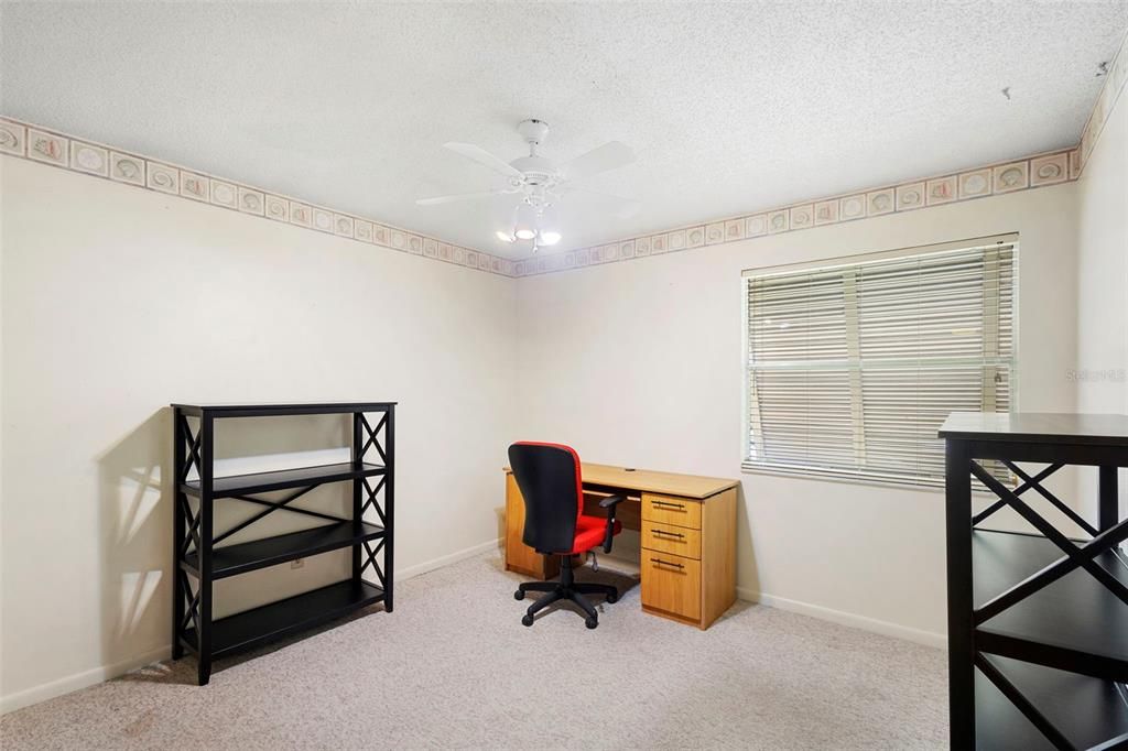 Activo con contrato: $153,500 (2 camas, 2 baños, 897 Pies cuadrados)