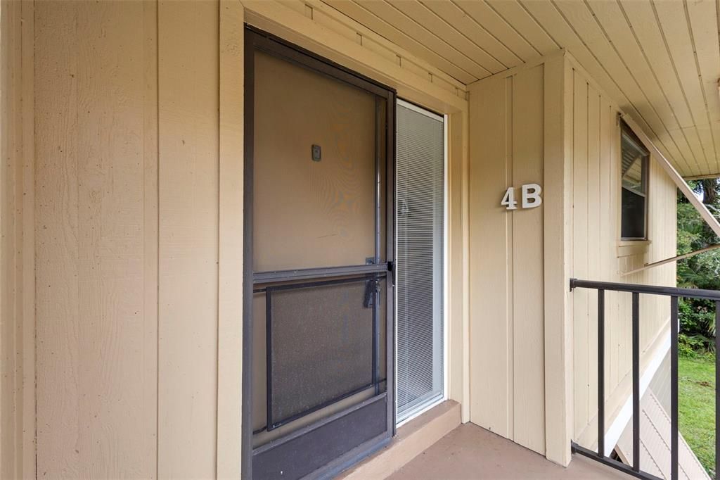 Activo con contrato: $153,500 (2 camas, 2 baños, 897 Pies cuadrados)