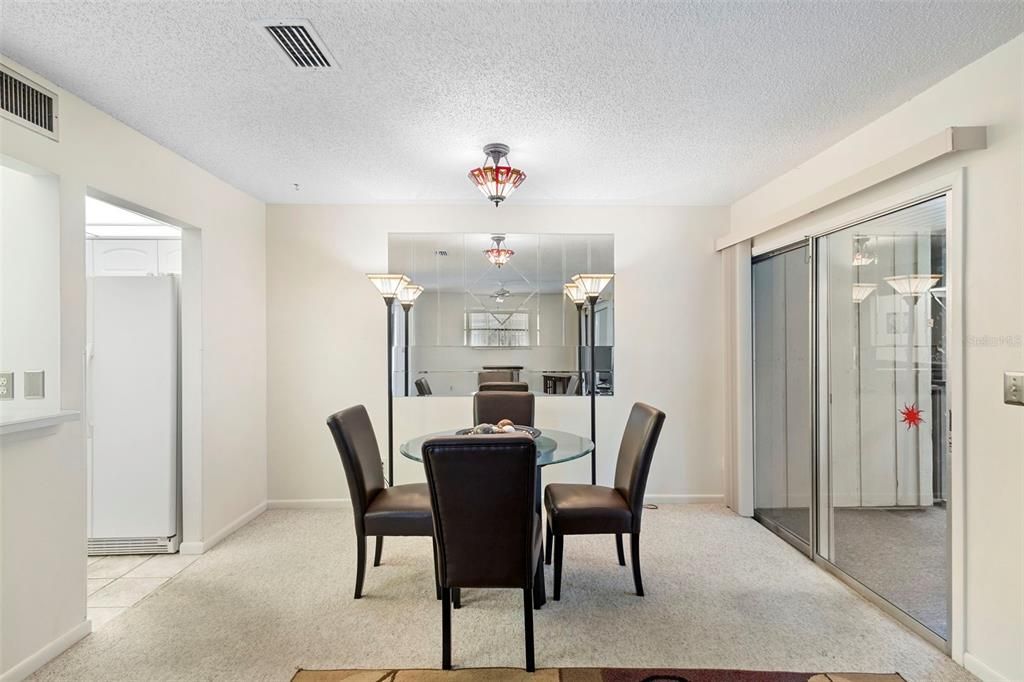 Activo con contrato: $153,500 (2 camas, 2 baños, 897 Pies cuadrados)