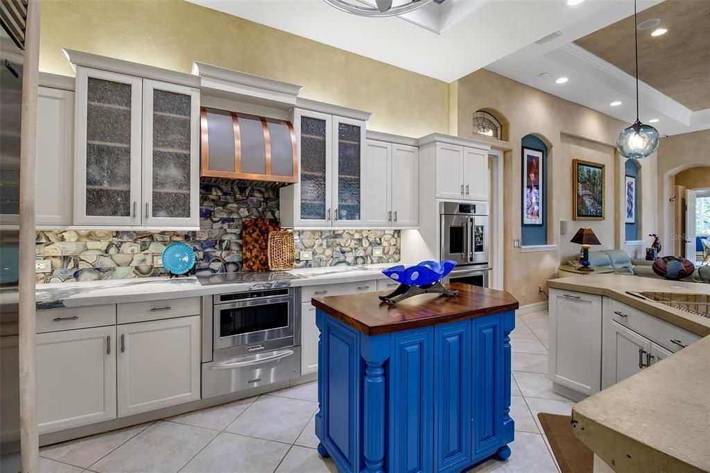 На продажу: $1,995,000 (4 спален, 4 ванн, 3848 Квадратных фут)