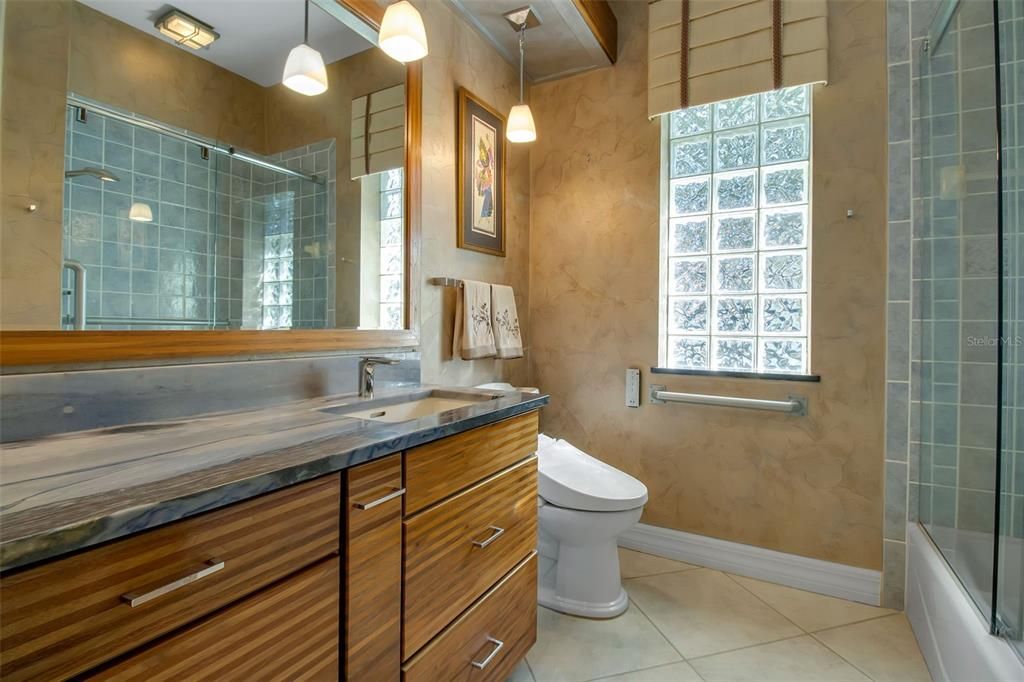 На продажу: $1,995,000 (4 спален, 4 ванн, 3848 Квадратных фут)