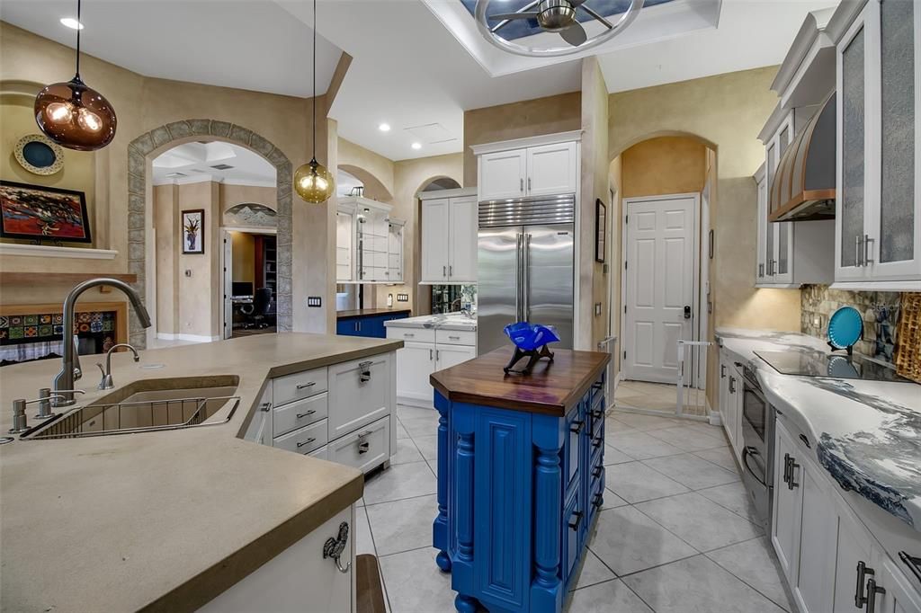 На продажу: $1,995,000 (4 спален, 4 ванн, 3848 Квадратных фут)