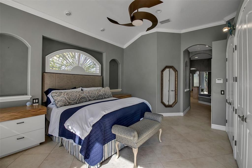 На продажу: $1,995,000 (4 спален, 4 ванн, 3848 Квадратных фут)