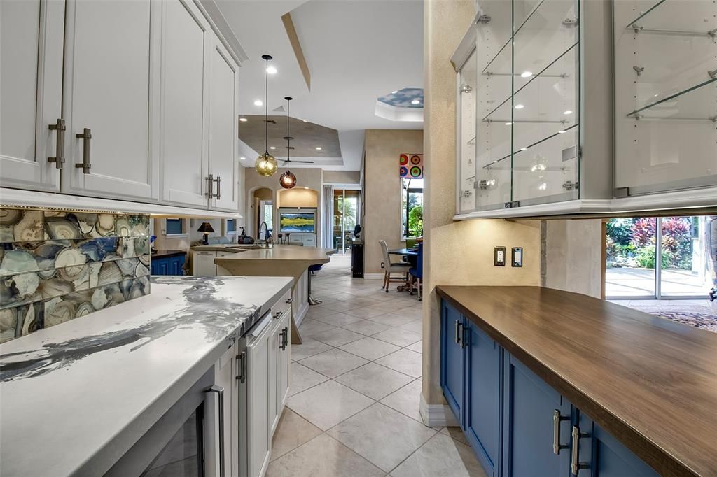 На продажу: $1,995,000 (4 спален, 4 ванн, 3848 Квадратных фут)