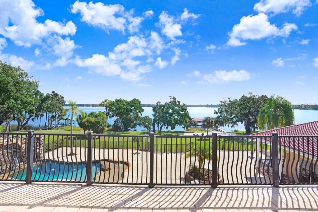 For Sale: $4,900,000 (5 beds, 6 baths, 7060 Square Feet)