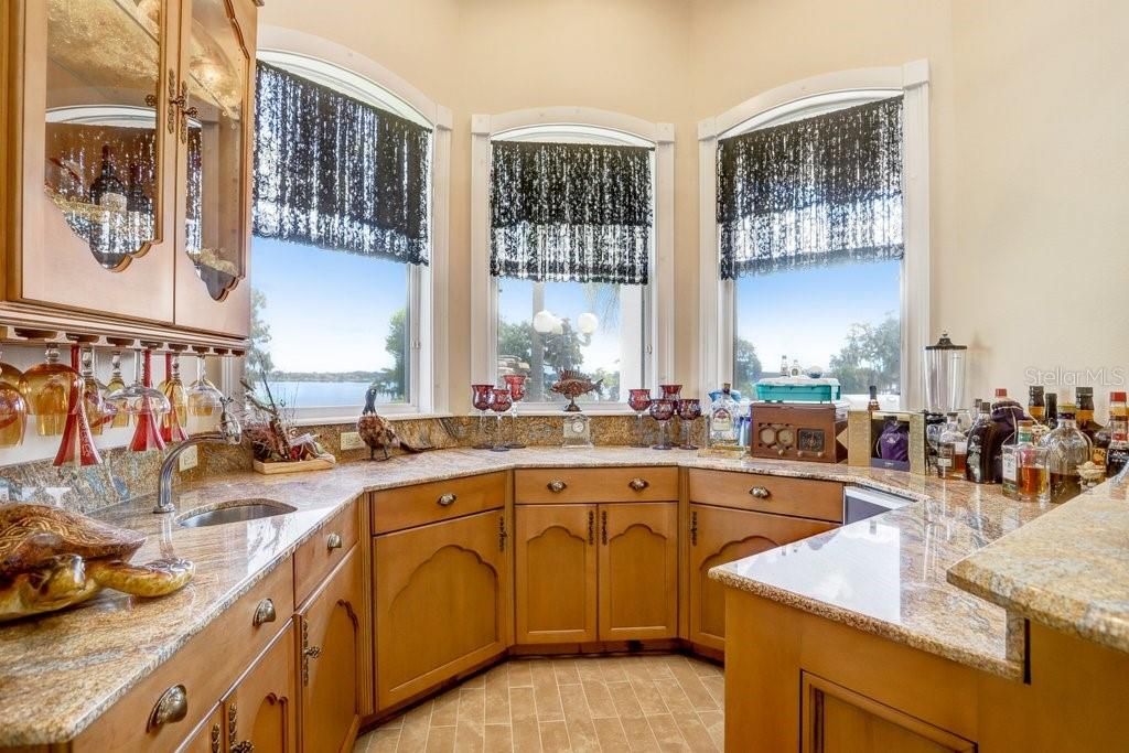 For Sale: $4,900,000 (5 beds, 6 baths, 7060 Square Feet)