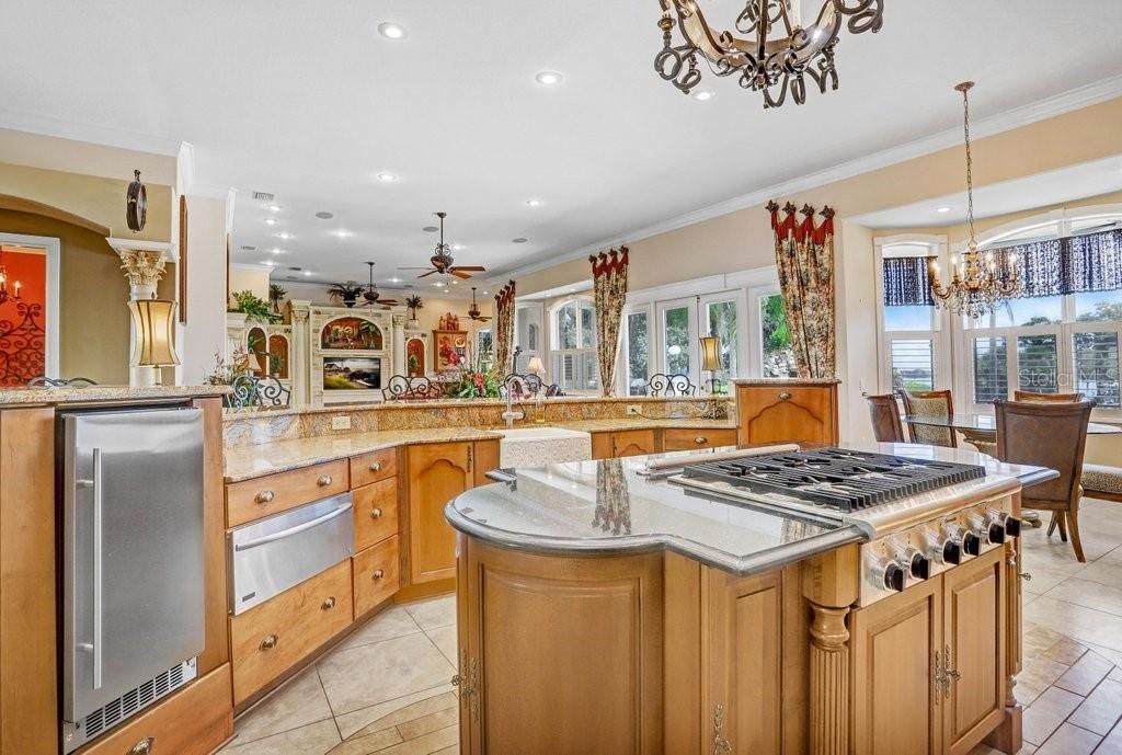 For Sale: $4,900,000 (5 beds, 6 baths, 7060 Square Feet)