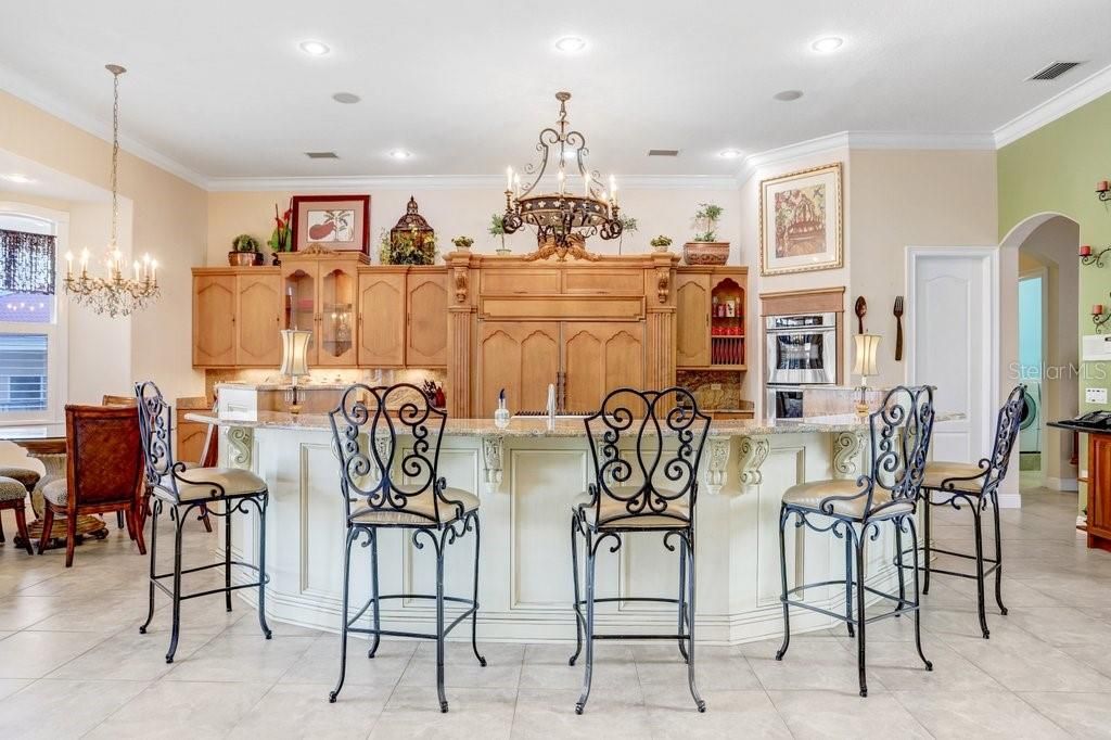 For Sale: $4,900,000 (5 beds, 6 baths, 7060 Square Feet)