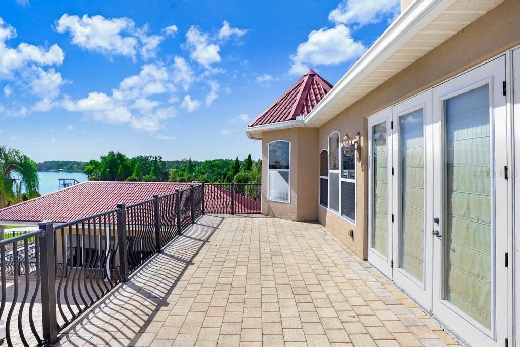 For Sale: $4,900,000 (5 beds, 6 baths, 7060 Square Feet)