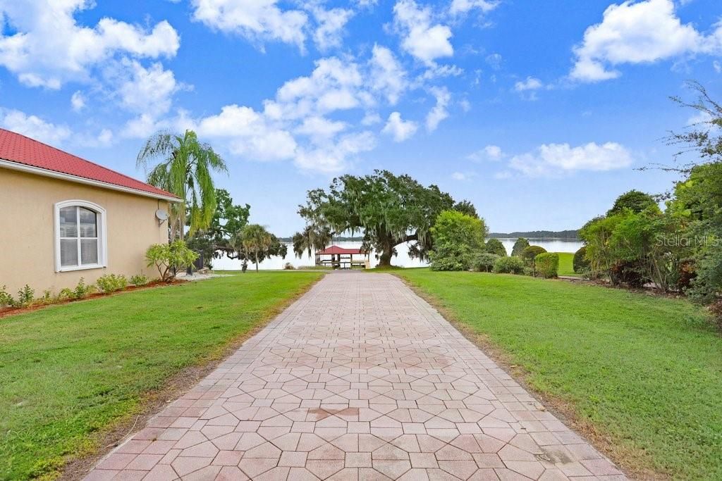 For Sale: $4,900,000 (5 beds, 6 baths, 7060 Square Feet)