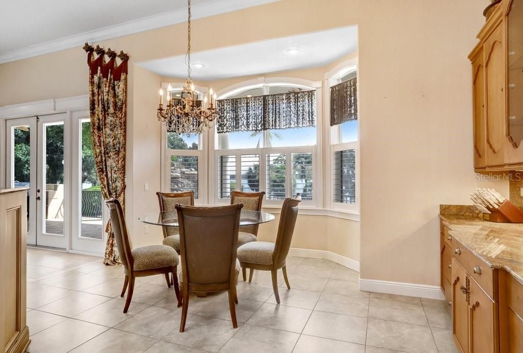 For Sale: $4,900,000 (5 beds, 6 baths, 7060 Square Feet)