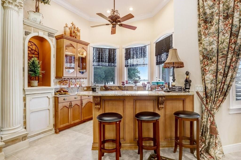 For Sale: $4,900,000 (5 beds, 6 baths, 7060 Square Feet)