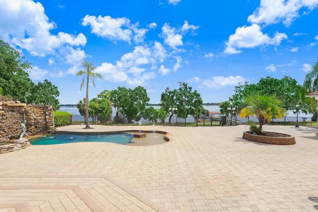 For Sale: $4,900,000 (5 beds, 6 baths, 7060 Square Feet)