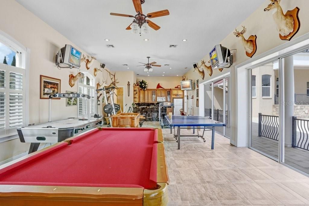 For Sale: $4,900,000 (5 beds, 6 baths, 7060 Square Feet)