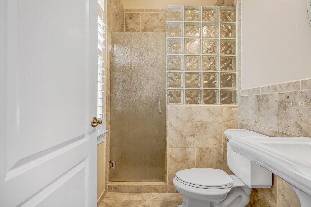 For Sale: $4,900,000 (5 beds, 6 baths, 7060 Square Feet)