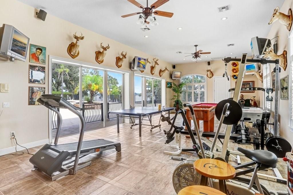 For Sale: $4,900,000 (5 beds, 6 baths, 7060 Square Feet)