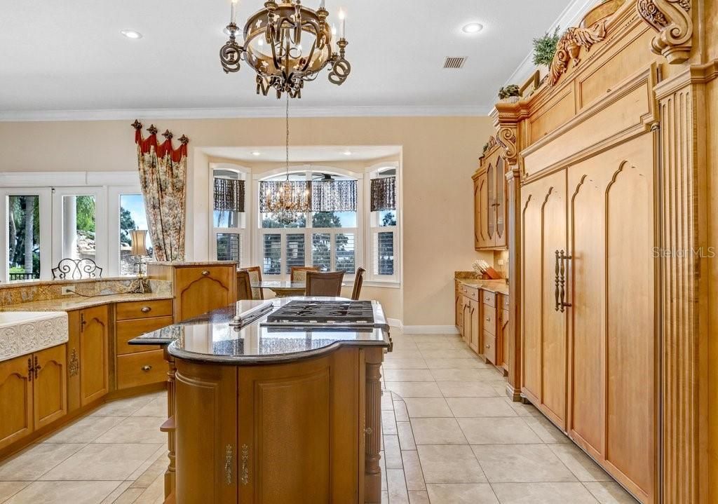 For Sale: $4,900,000 (5 beds, 6 baths, 7060 Square Feet)