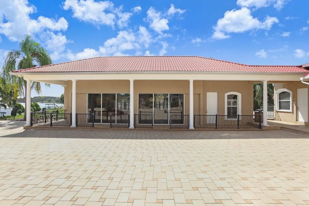 For Sale: $4,900,000 (5 beds, 6 baths, 7060 Square Feet)