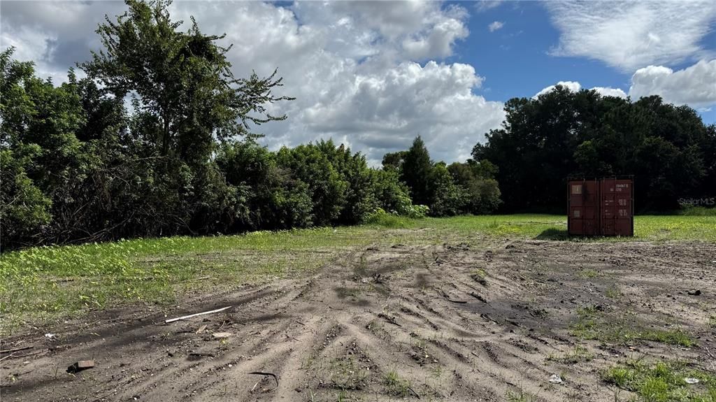 合同活跃: $129,000 (1.60 acres)