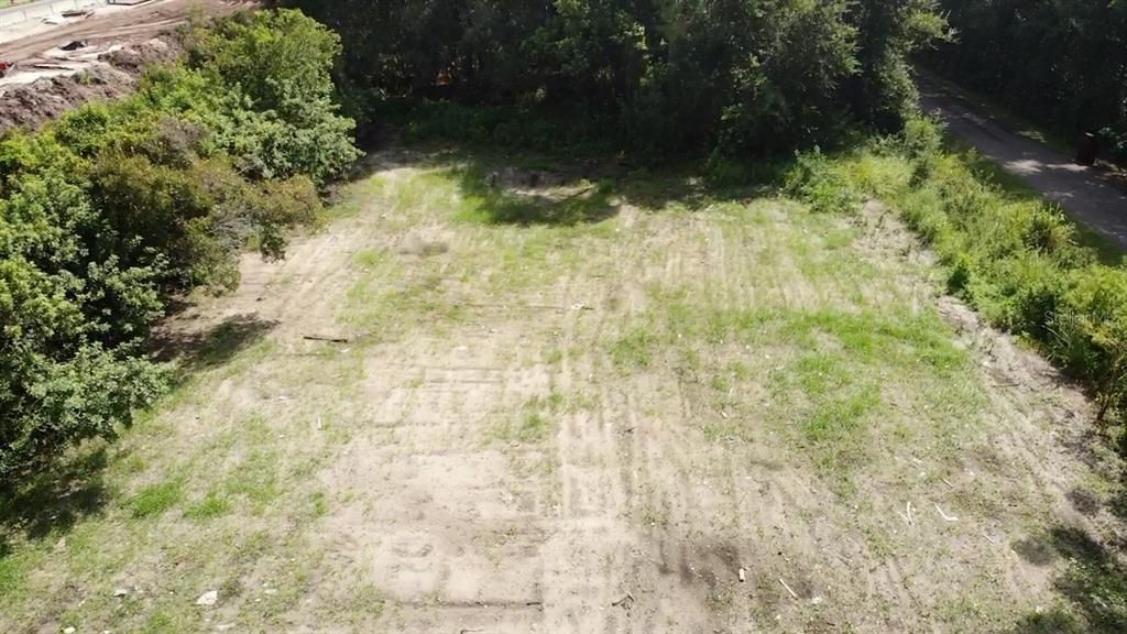 合同活跃: $129,000 (1.60 acres)