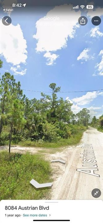 На продажу: $68,000 (1.25 acres)