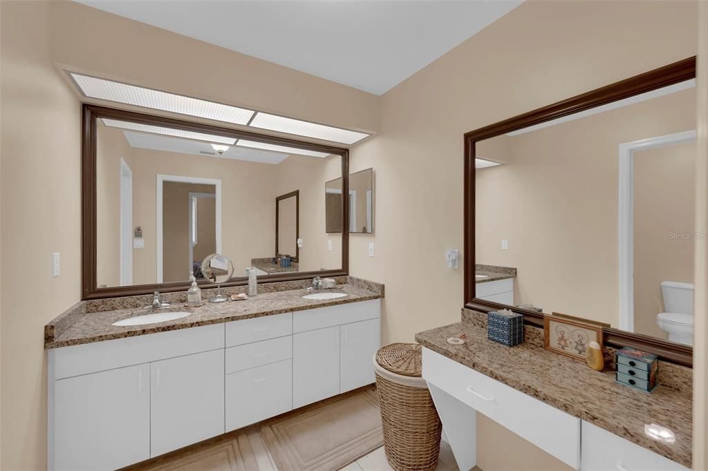 For Sale: $699,000 (4 beds, 2 baths, 2523 Square Feet)