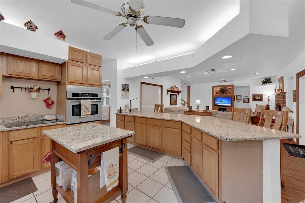 For Sale: $699,000 (4 beds, 2 baths, 2523 Square Feet)