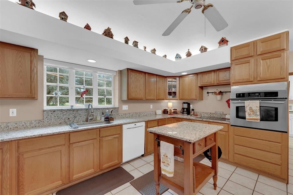 For Sale: $699,000 (4 beds, 2 baths, 2523 Square Feet)