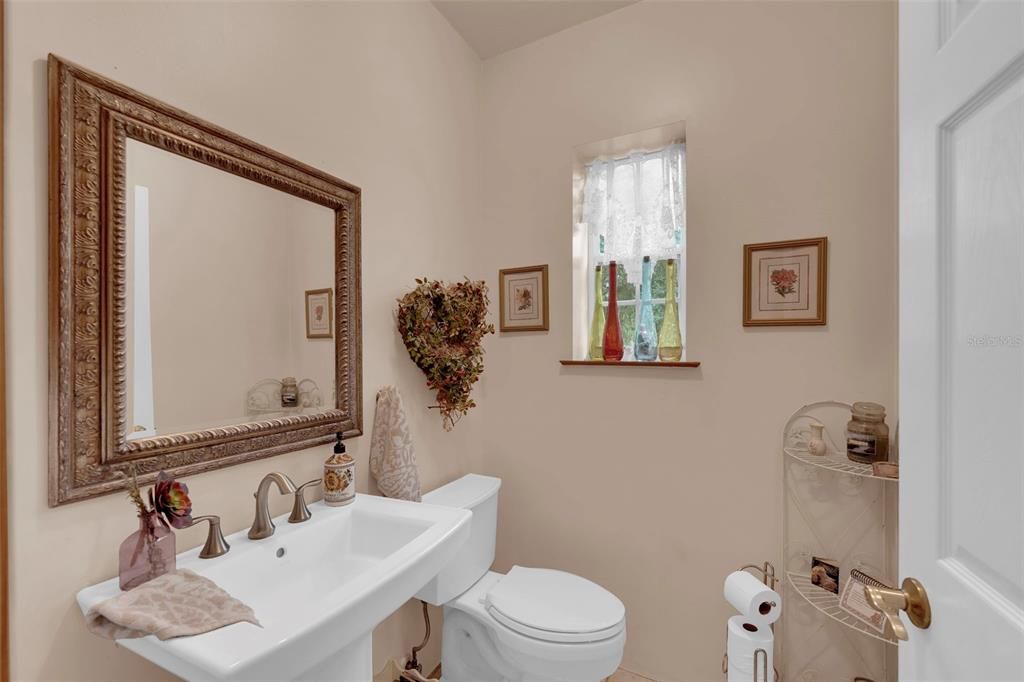 For Sale: $699,000 (4 beds, 2 baths, 2523 Square Feet)