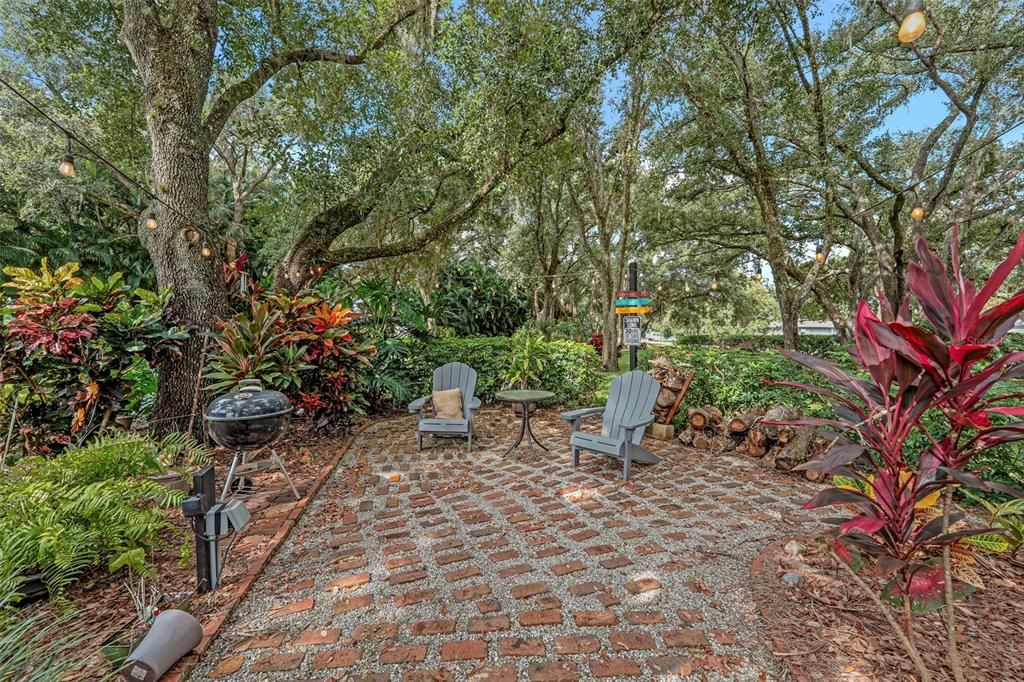 For Sale: $699,000 (4 beds, 2 baths, 2523 Square Feet)