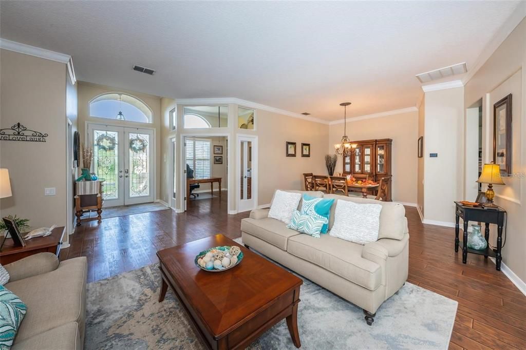 For Rent: $4,390 (4 beds, 3 baths, 2775 Square Feet)