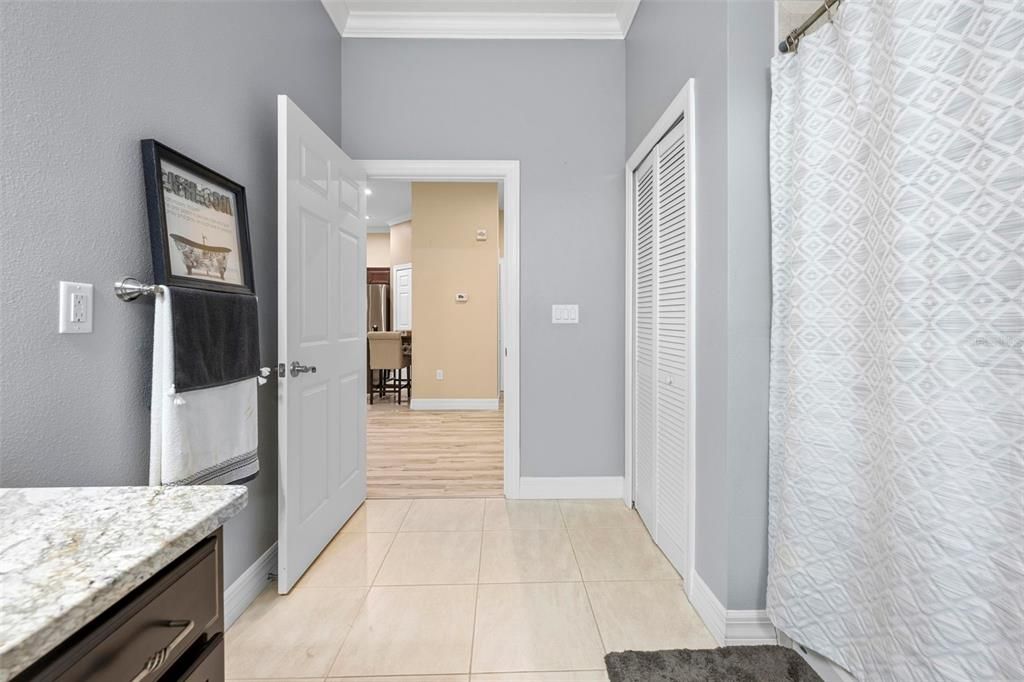 Activo con contrato: $219,000 (2 camas, 2 baños, 1674 Pies cuadrados)