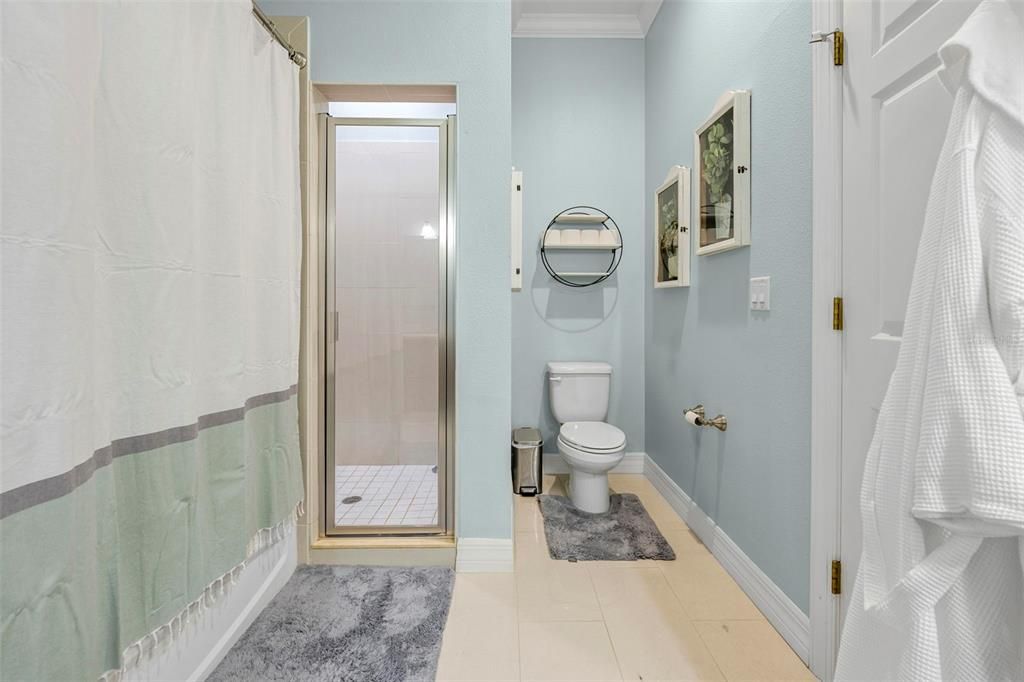 Activo con contrato: $219,000 (2 camas, 2 baños, 1674 Pies cuadrados)