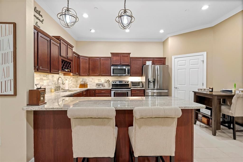 Activo con contrato: $219,000 (2 camas, 2 baños, 1674 Pies cuadrados)