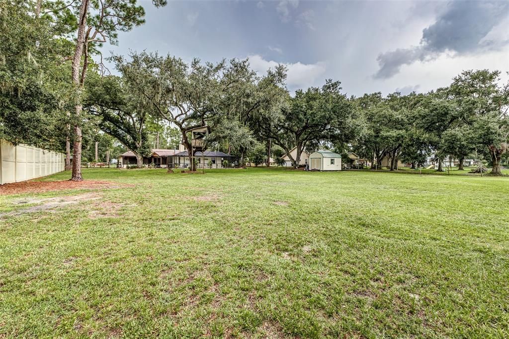 Под контрактом: $499,900 (4 спален, 2 ванн, 2063 Квадратных фут)