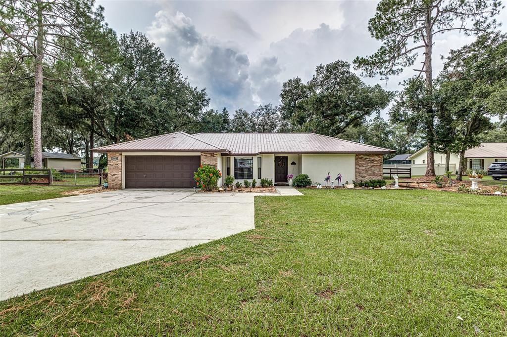 Под контрактом: $499,900 (4 спален, 2 ванн, 2063 Квадратных фут)