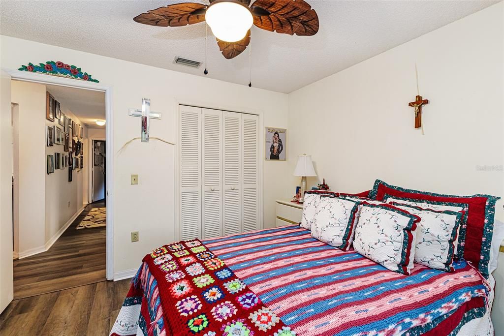 Под контрактом: $499,900 (4 спален, 2 ванн, 2063 Квадратных фут)