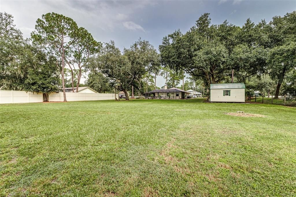 Под контрактом: $499,900 (4 спален, 2 ванн, 2063 Квадратных фут)