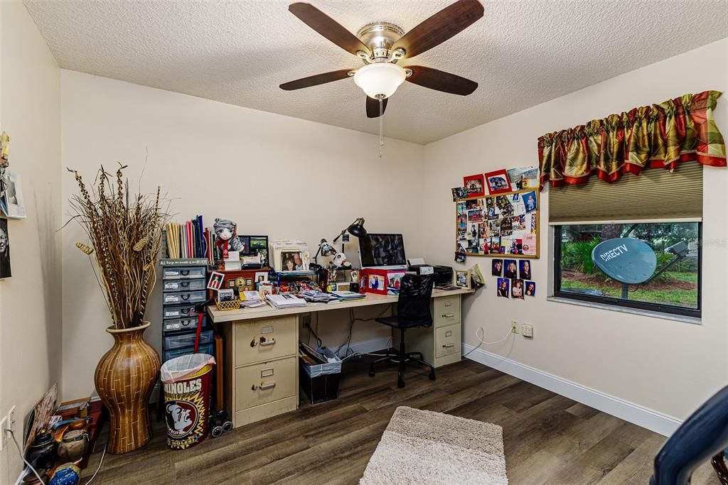 Под контрактом: $499,900 (4 спален, 2 ванн, 2063 Квадратных фут)