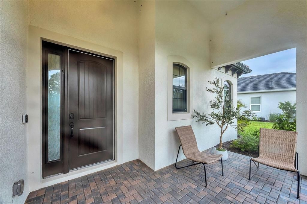 Activo con contrato: $849,900 (3 camas, 3 baños, 2563 Pies cuadrados)